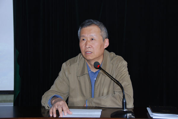 馆局长尤晓民主持开班