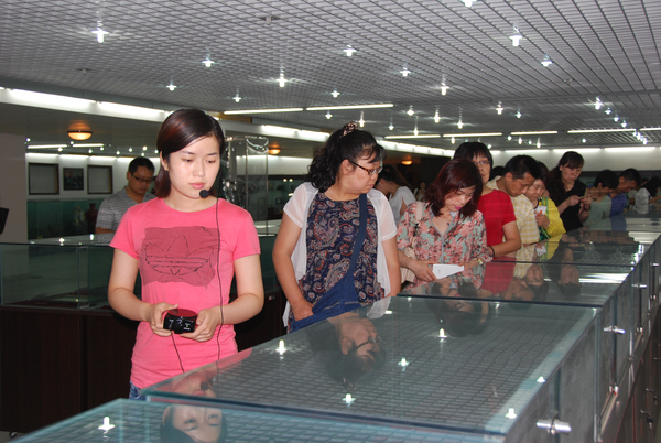 学员参观市档案馆4