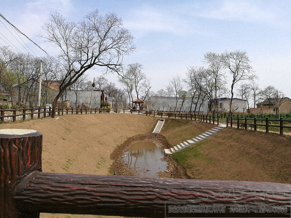 改造后焕然一新的涝池